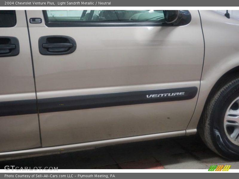 Light Sandrift Metallic / Neutral 2004 Chevrolet Venture Plus