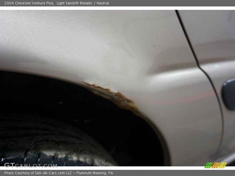 Light Sandrift Metallic / Neutral 2004 Chevrolet Venture Plus