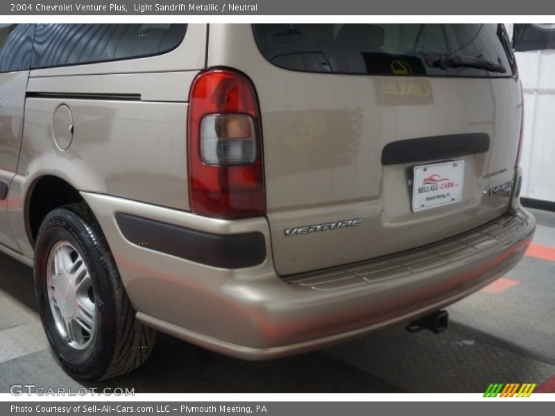 Light Sandrift Metallic / Neutral 2004 Chevrolet Venture Plus