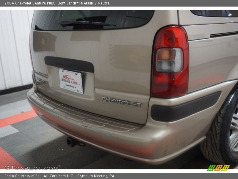 Light Sandrift Metallic / Neutral 2004 Chevrolet Venture Plus