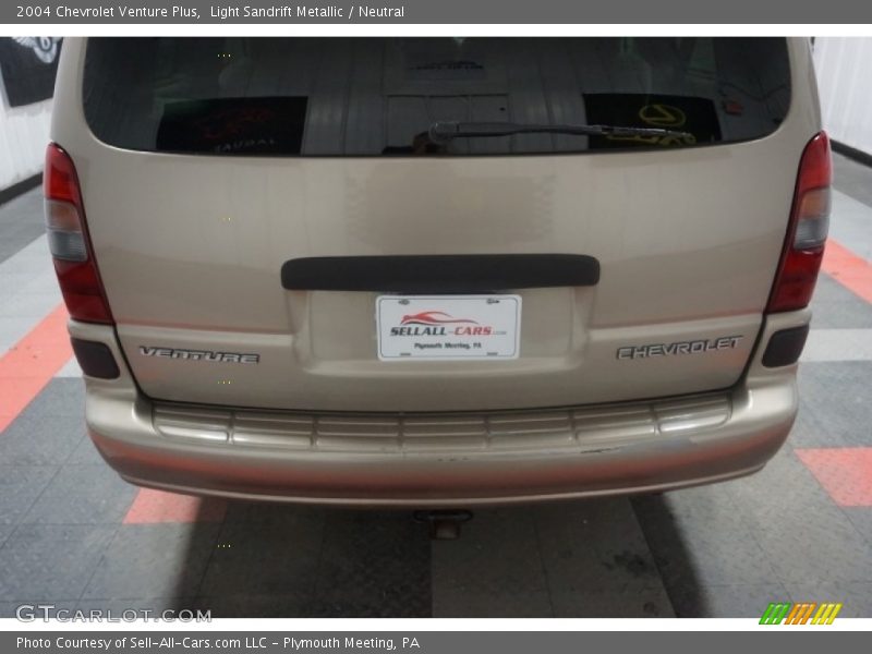 Light Sandrift Metallic / Neutral 2004 Chevrolet Venture Plus