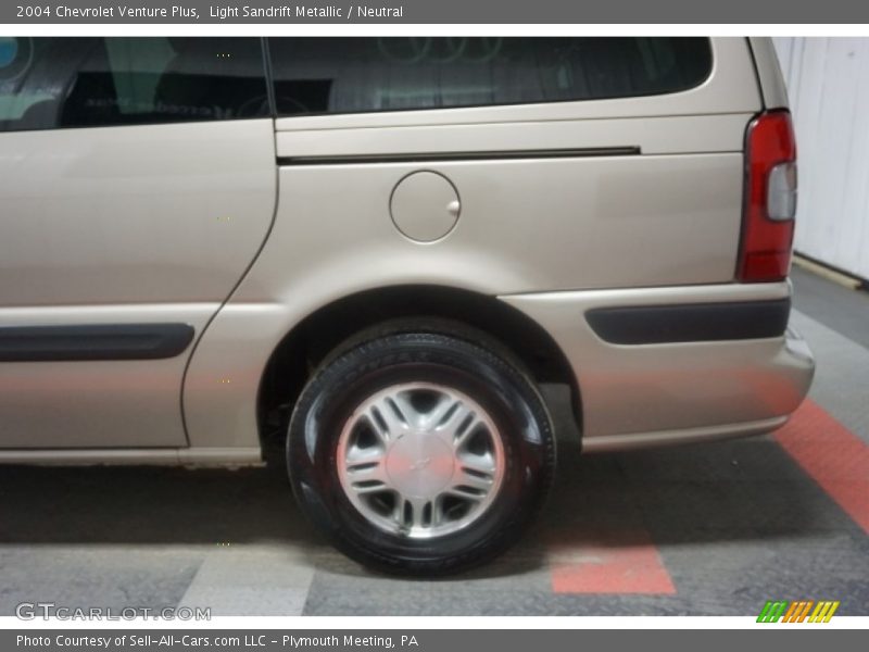 Light Sandrift Metallic / Neutral 2004 Chevrolet Venture Plus