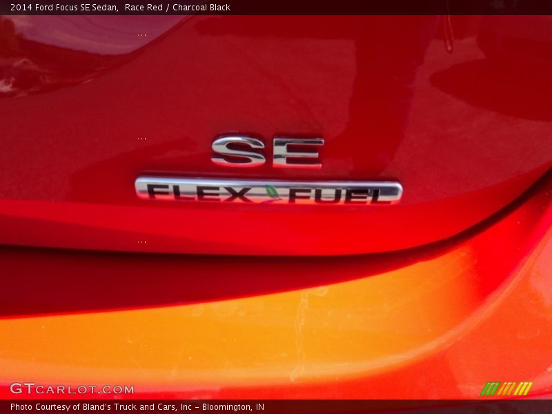 Race Red / Charcoal Black 2014 Ford Focus SE Sedan