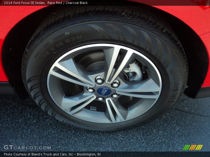 Race Red / Charcoal Black 2014 Ford Focus SE Sedan