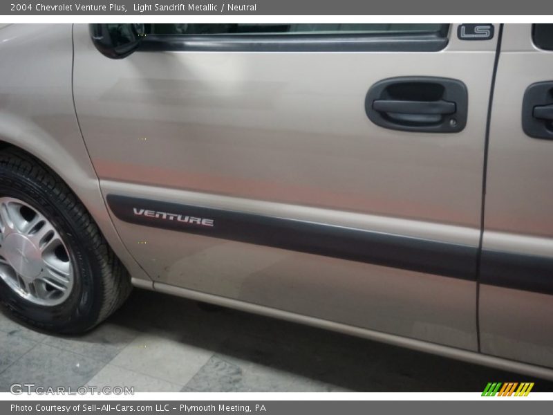 Light Sandrift Metallic / Neutral 2004 Chevrolet Venture Plus