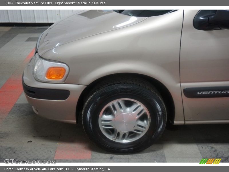 Light Sandrift Metallic / Neutral 2004 Chevrolet Venture Plus