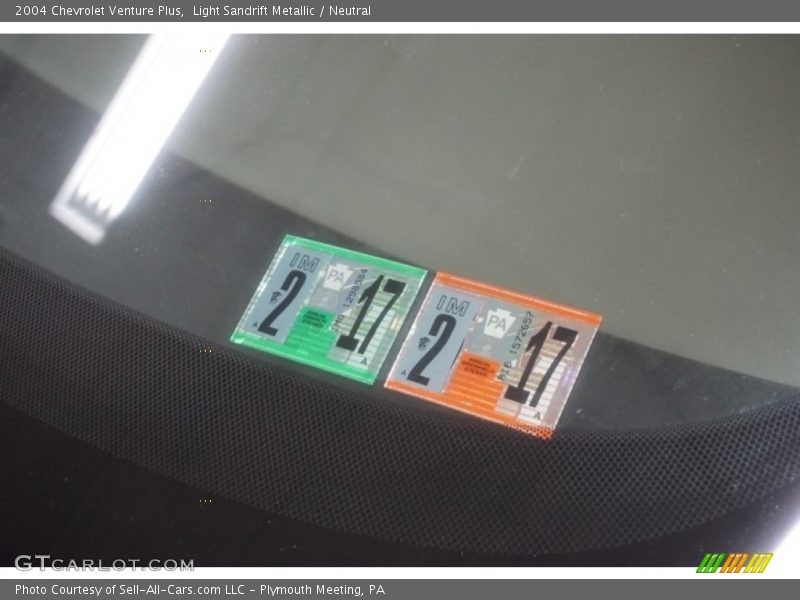 Light Sandrift Metallic / Neutral 2004 Chevrolet Venture Plus