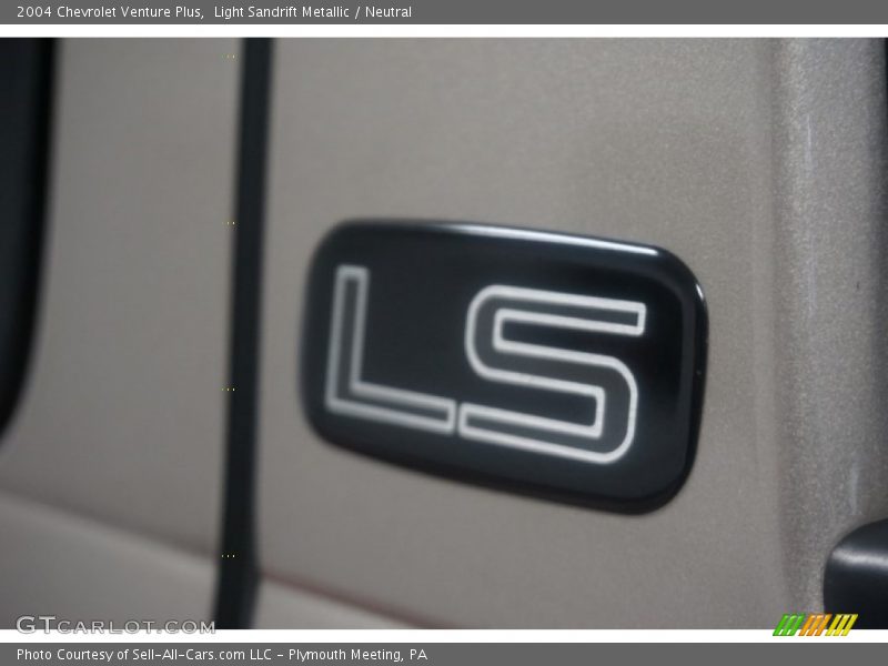 Light Sandrift Metallic / Neutral 2004 Chevrolet Venture Plus