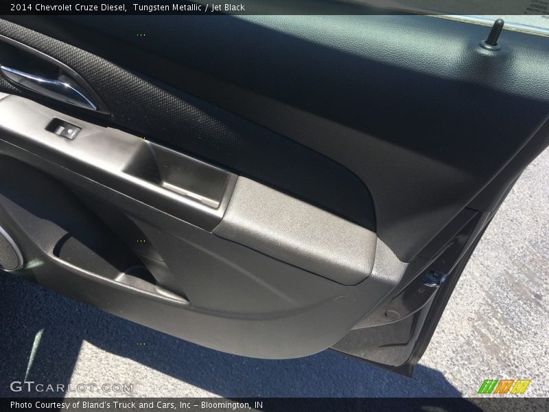 Tungsten Metallic / Jet Black 2014 Chevrolet Cruze Diesel