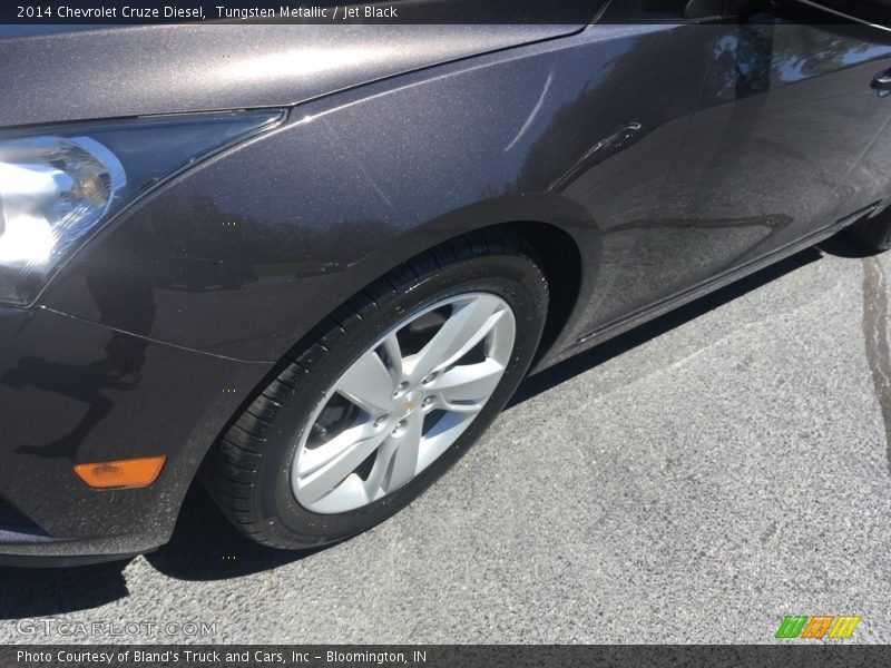 Tungsten Metallic / Jet Black 2014 Chevrolet Cruze Diesel