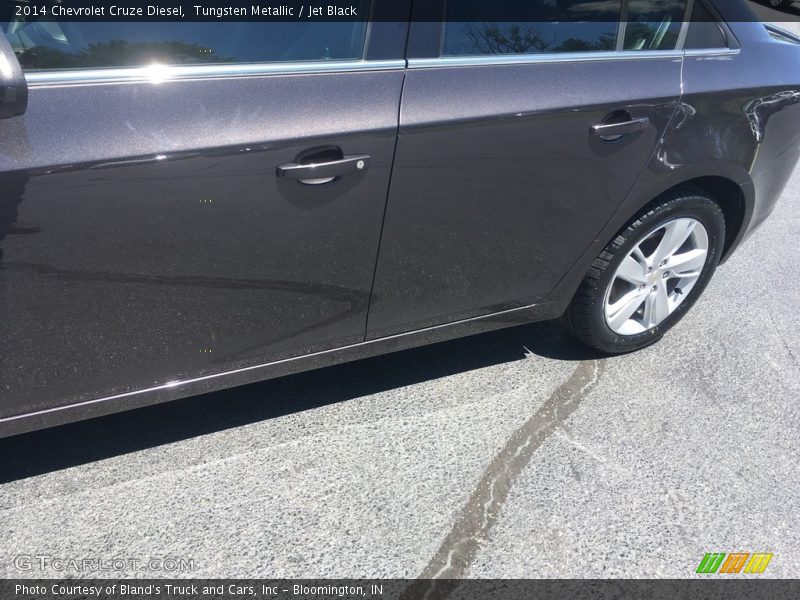 Tungsten Metallic / Jet Black 2014 Chevrolet Cruze Diesel