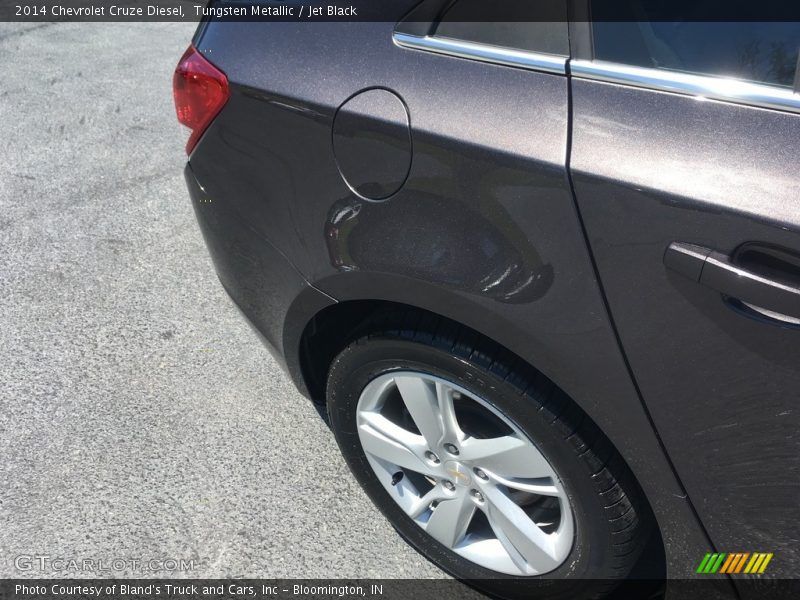 Tungsten Metallic / Jet Black 2014 Chevrolet Cruze Diesel