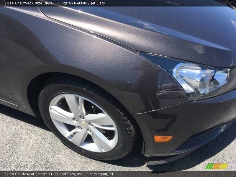 Tungsten Metallic / Jet Black 2014 Chevrolet Cruze Diesel