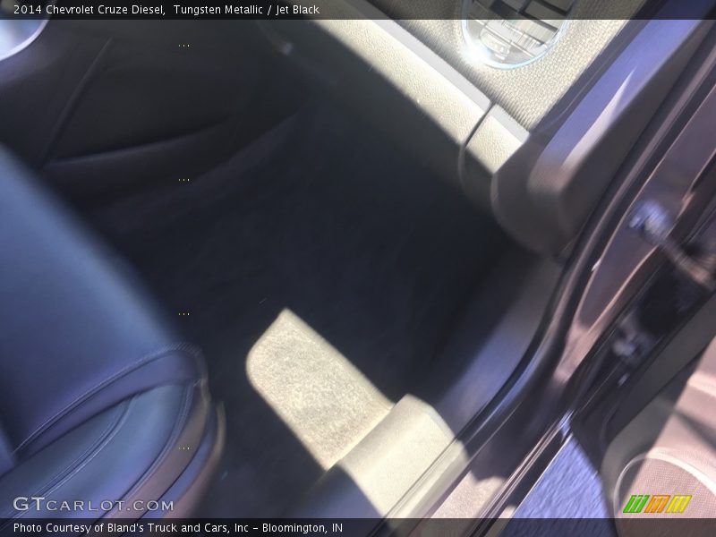 Tungsten Metallic / Jet Black 2014 Chevrolet Cruze Diesel