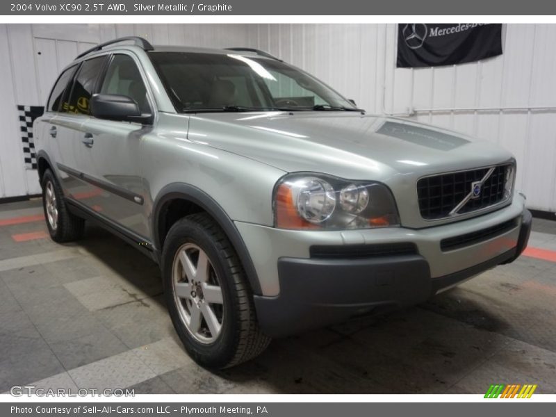 Silver Metallic / Graphite 2004 Volvo XC90 2.5T AWD