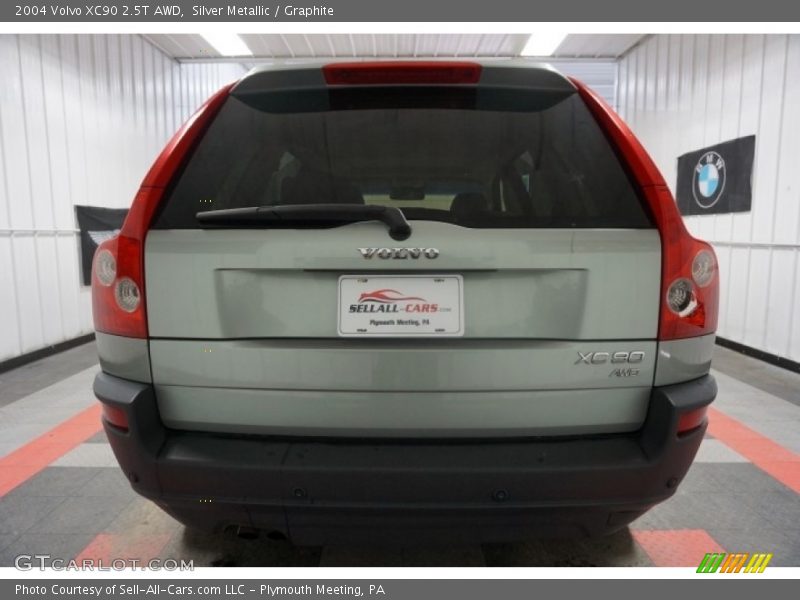 Silver Metallic / Graphite 2004 Volvo XC90 2.5T AWD