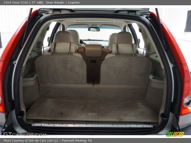 Silver Metallic / Graphite 2004 Volvo XC90 2.5T AWD