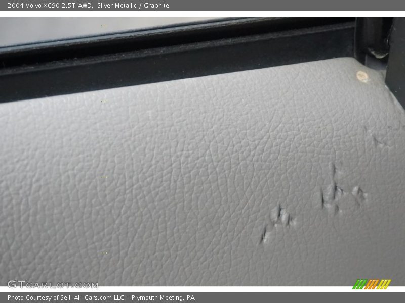 Silver Metallic / Graphite 2004 Volvo XC90 2.5T AWD