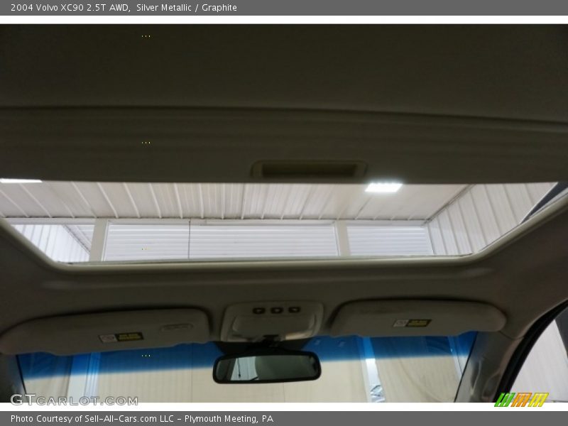 Silver Metallic / Graphite 2004 Volvo XC90 2.5T AWD