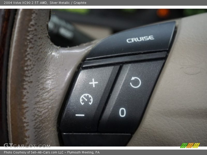 Silver Metallic / Graphite 2004 Volvo XC90 2.5T AWD