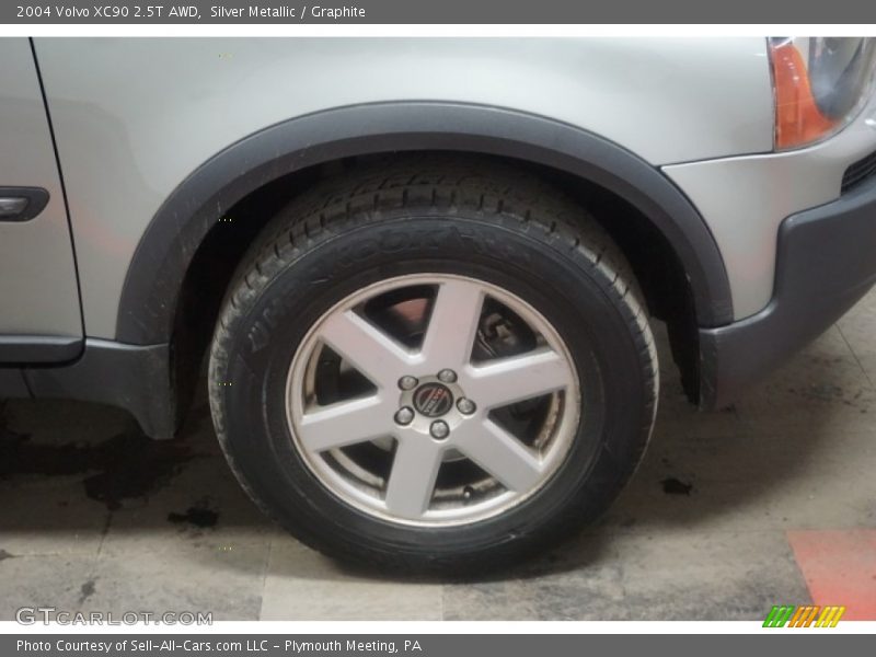 Silver Metallic / Graphite 2004 Volvo XC90 2.5T AWD