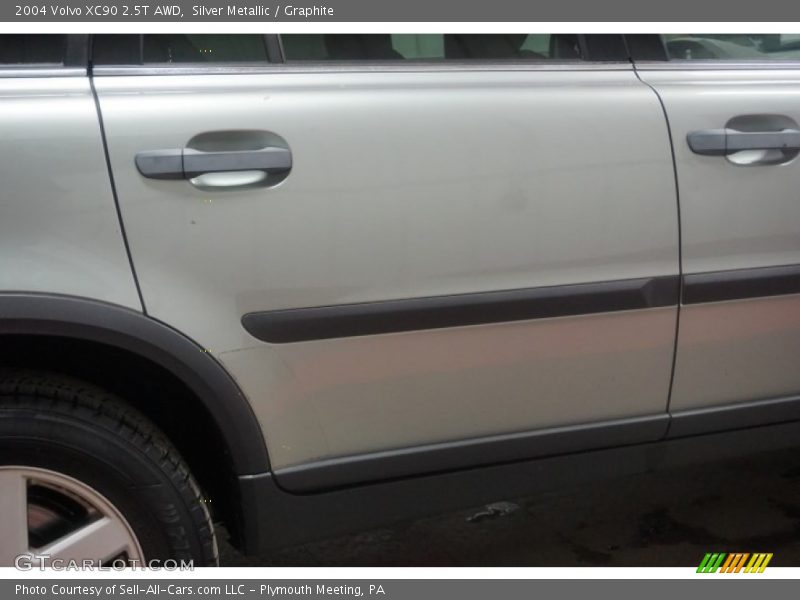 Silver Metallic / Graphite 2004 Volvo XC90 2.5T AWD