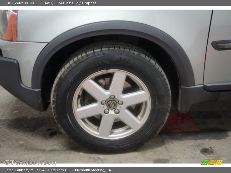 Silver Metallic / Graphite 2004 Volvo XC90 2.5T AWD