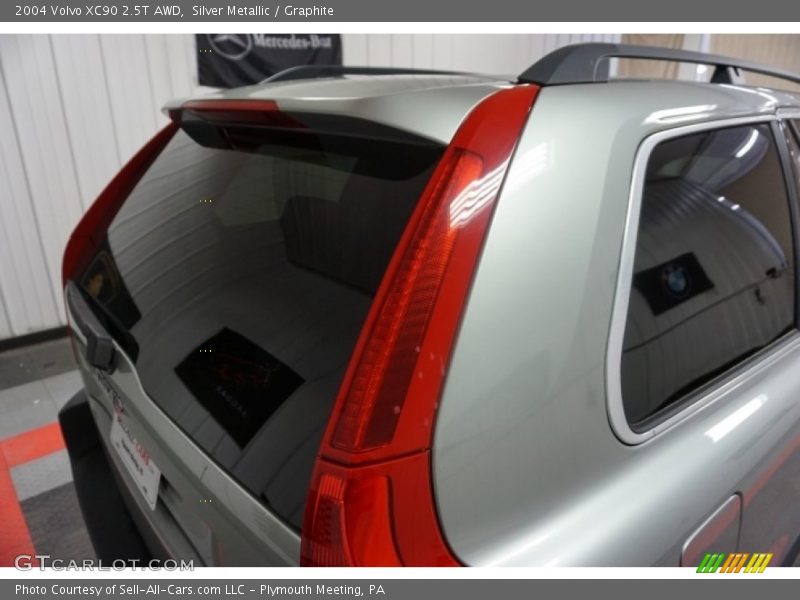 Silver Metallic / Graphite 2004 Volvo XC90 2.5T AWD