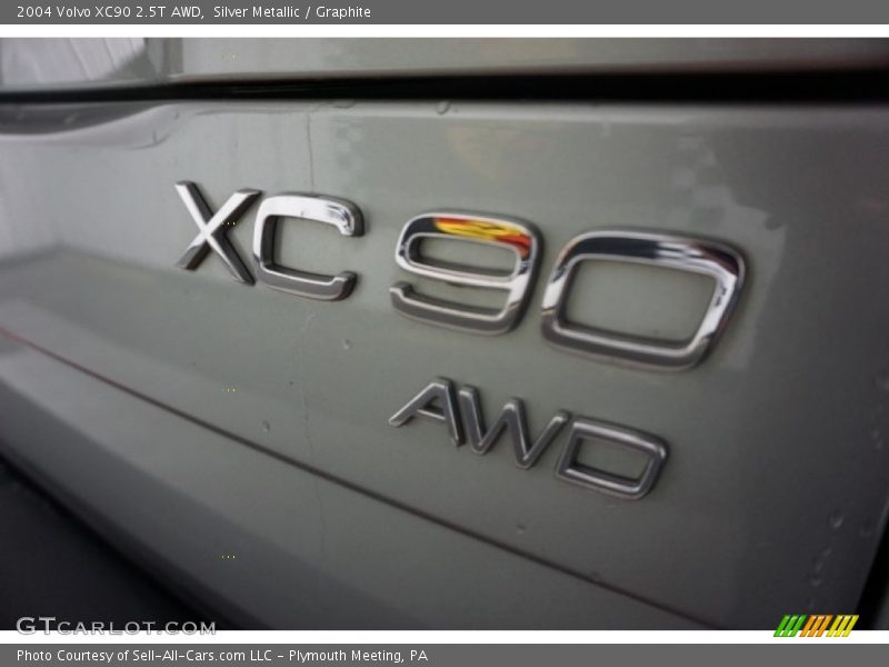 Silver Metallic / Graphite 2004 Volvo XC90 2.5T AWD