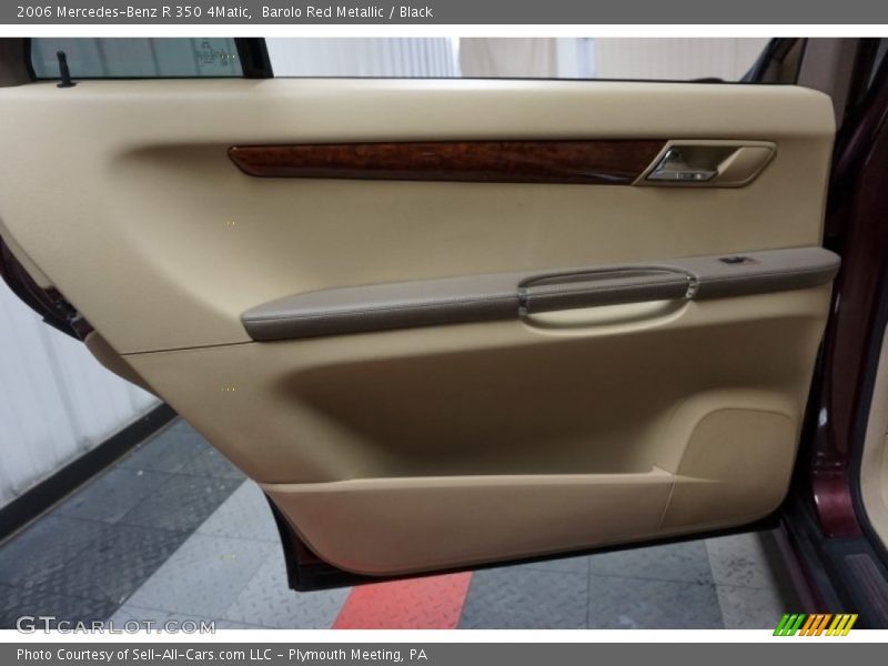 Barolo Red Metallic / Black 2006 Mercedes-Benz R 350 4Matic