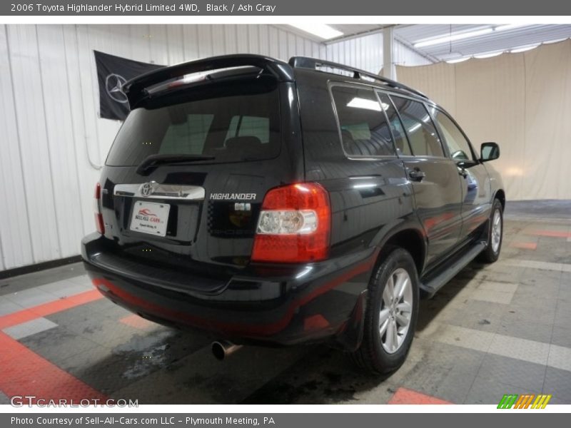 Black / Ash Gray 2006 Toyota Highlander Hybrid Limited 4WD