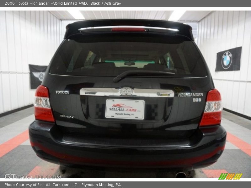 Black / Ash Gray 2006 Toyota Highlander Hybrid Limited 4WD