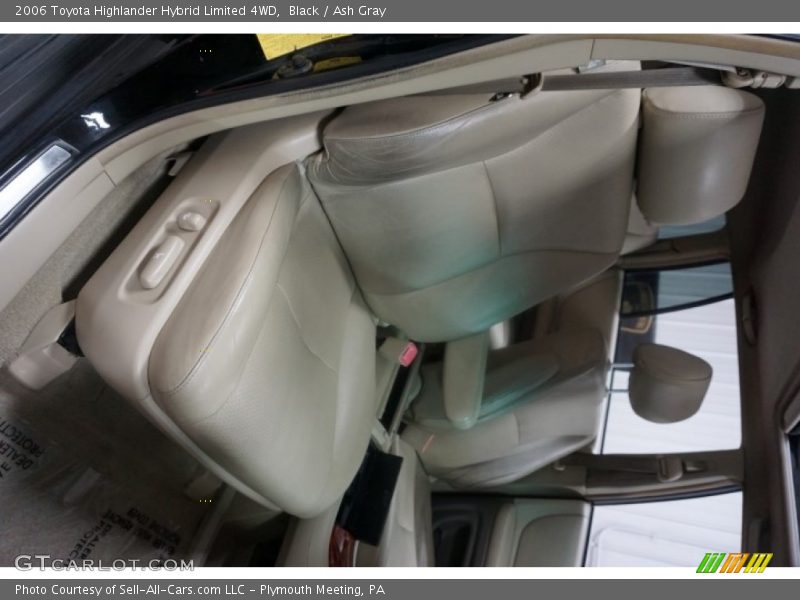 Black / Ash Gray 2006 Toyota Highlander Hybrid Limited 4WD