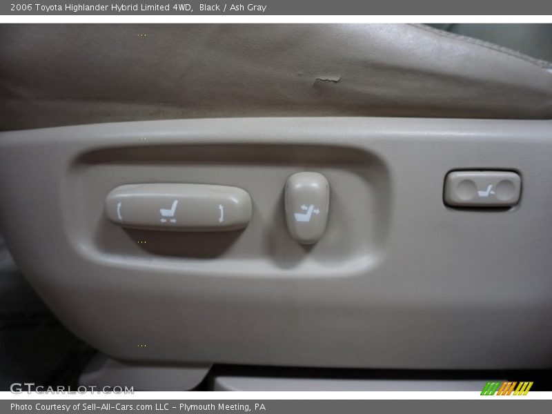 Black / Ash Gray 2006 Toyota Highlander Hybrid Limited 4WD