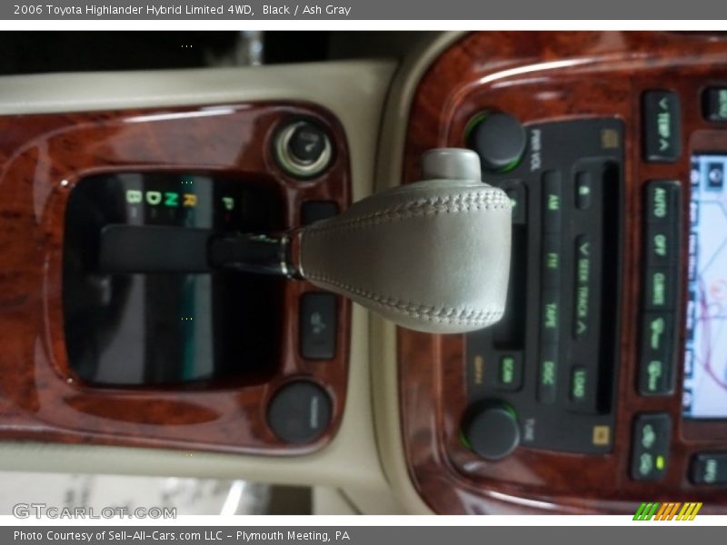 Black / Ash Gray 2006 Toyota Highlander Hybrid Limited 4WD