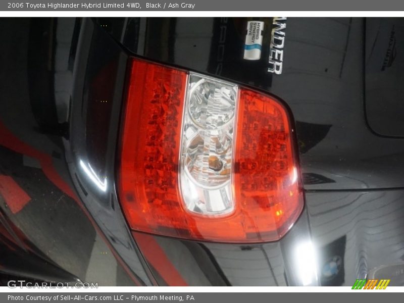 Black / Ash Gray 2006 Toyota Highlander Hybrid Limited 4WD