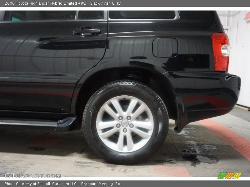 Black / Ash Gray 2006 Toyota Highlander Hybrid Limited 4WD