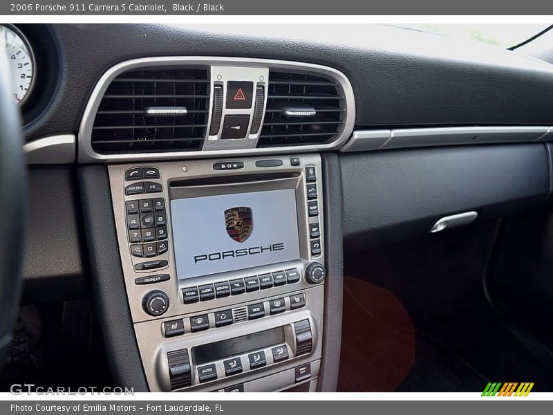 Controls of 2006 911 Carrera S Cabriolet