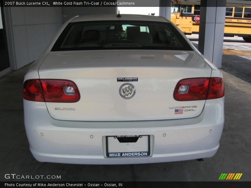 White Gold Flash Tri-Coat / Cocoa/Cashmere 2007 Buick Lucerne CXL