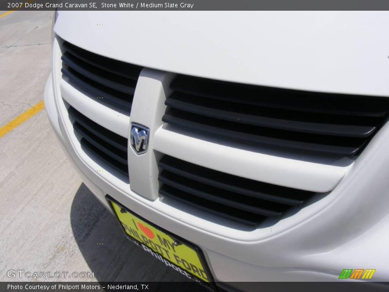 Stone White / Medium Slate Gray 2007 Dodge Grand Caravan SE