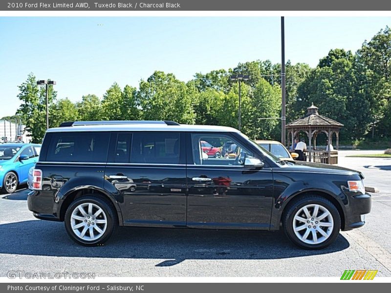 Tuxedo Black / Charcoal Black 2010 Ford Flex Limited AWD