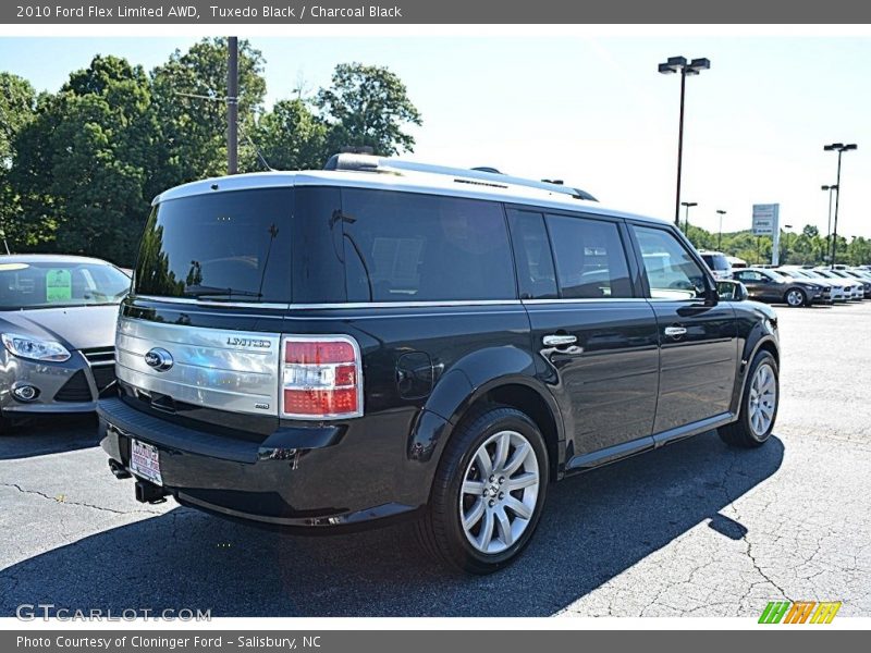 Tuxedo Black / Charcoal Black 2010 Ford Flex Limited AWD