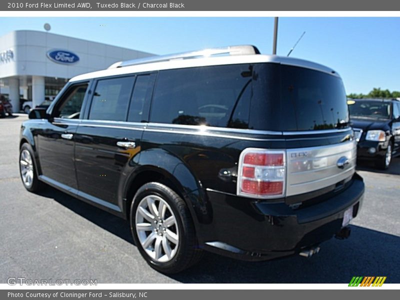 Tuxedo Black / Charcoal Black 2010 Ford Flex Limited AWD