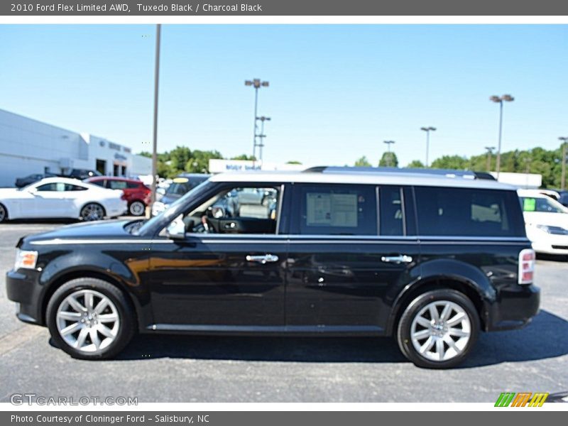 Tuxedo Black / Charcoal Black 2010 Ford Flex Limited AWD