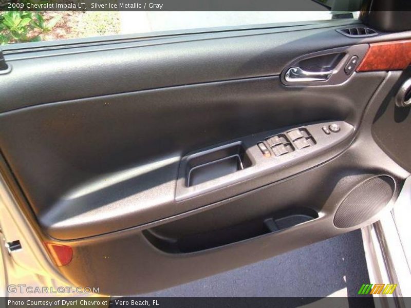 Silver Ice Metallic / Gray 2009 Chevrolet Impala LT