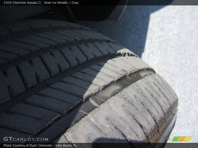 Silver Ice Metallic / Gray 2009 Chevrolet Impala LT