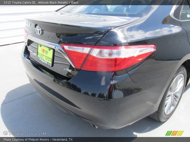 Attitude Black Metallic / Black 2015 Toyota Camry SE