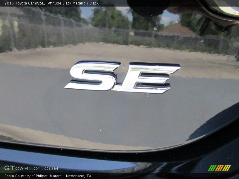 Attitude Black Metallic / Black 2015 Toyota Camry SE
