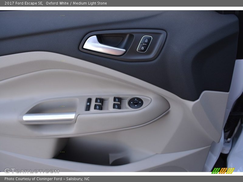 Oxford White / Medium Light Stone 2017 Ford Escape SE