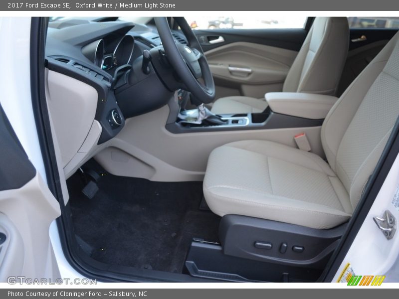 Oxford White / Medium Light Stone 2017 Ford Escape SE